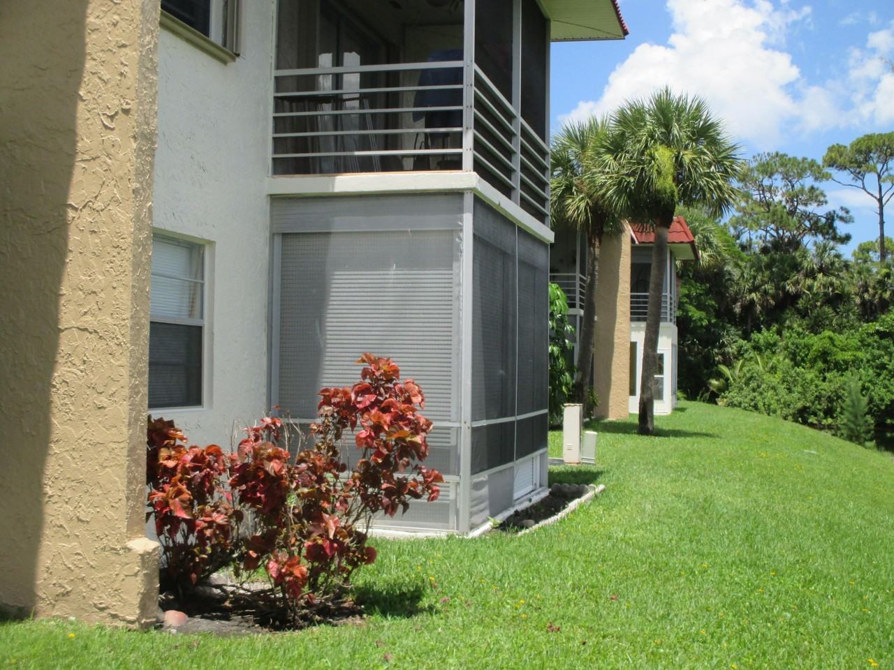 224 Lake Dora Dr - Photo 2 of 40