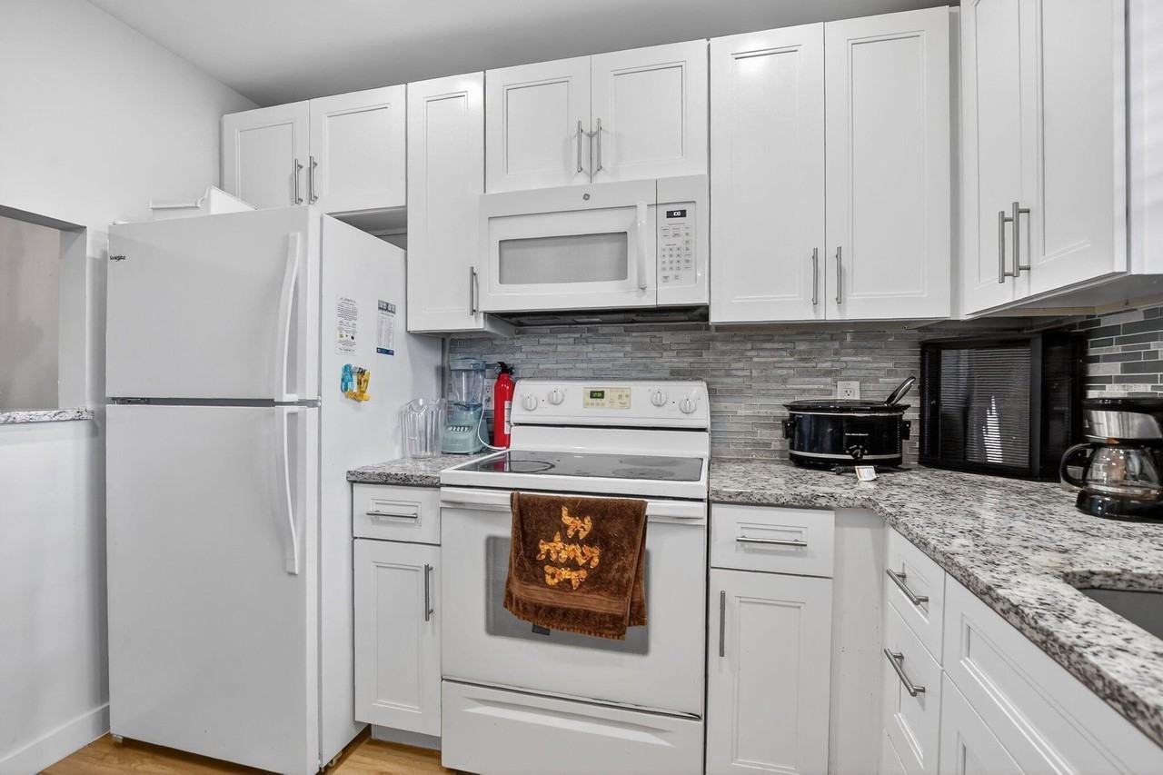 21890 Lake Forest Cir #201 - Photo 7 of 23