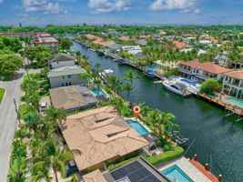 featured image of 2810 Ne 48th Ct