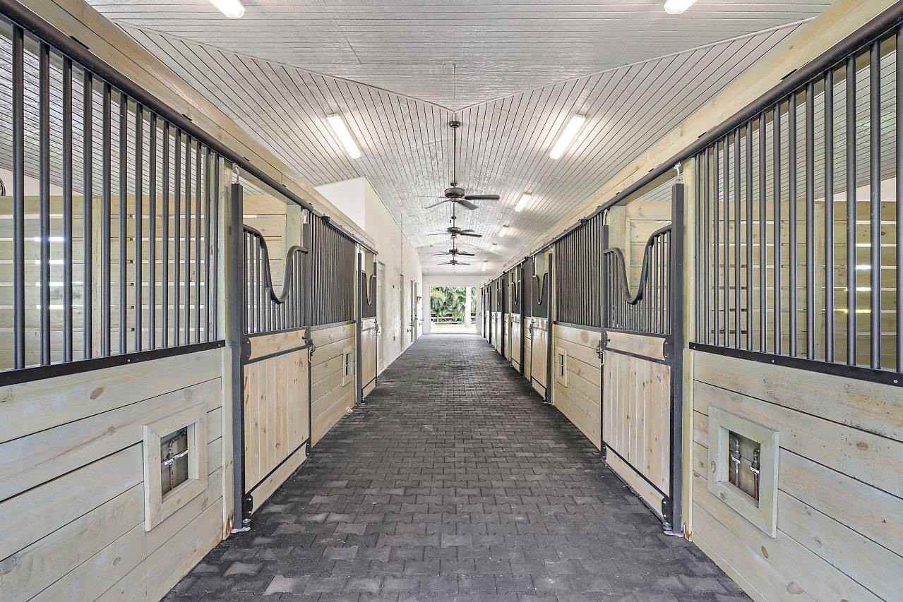 14565 Belmont Trce #BARN - Photo 3 of 36