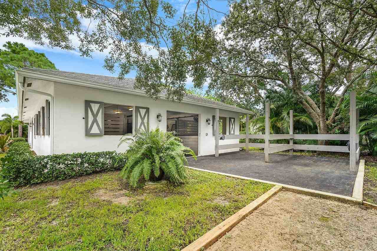 14565 Belmont Trce #BARN - Photo 5 of 36