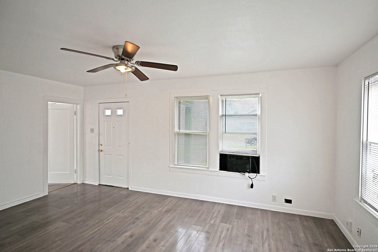 968 E Cedar St Unit 100 #100 - Photo 4 of 18