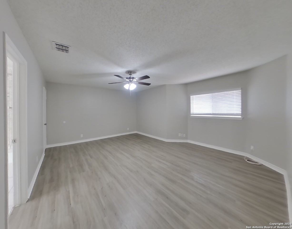 6934 Sunshine Tree Dr - Photo 7 of 17