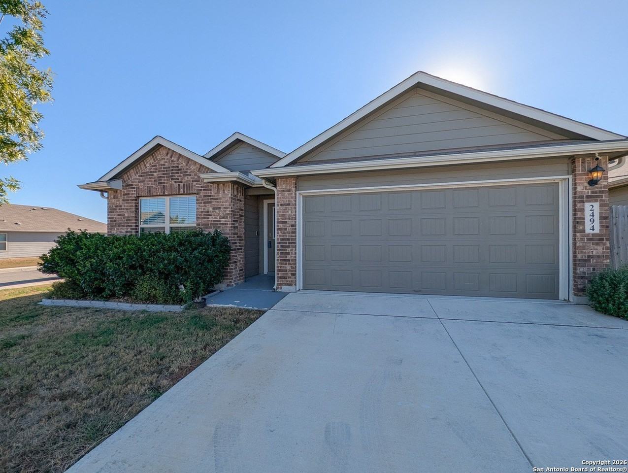 2494 Mccrae - Photo 2 of 22