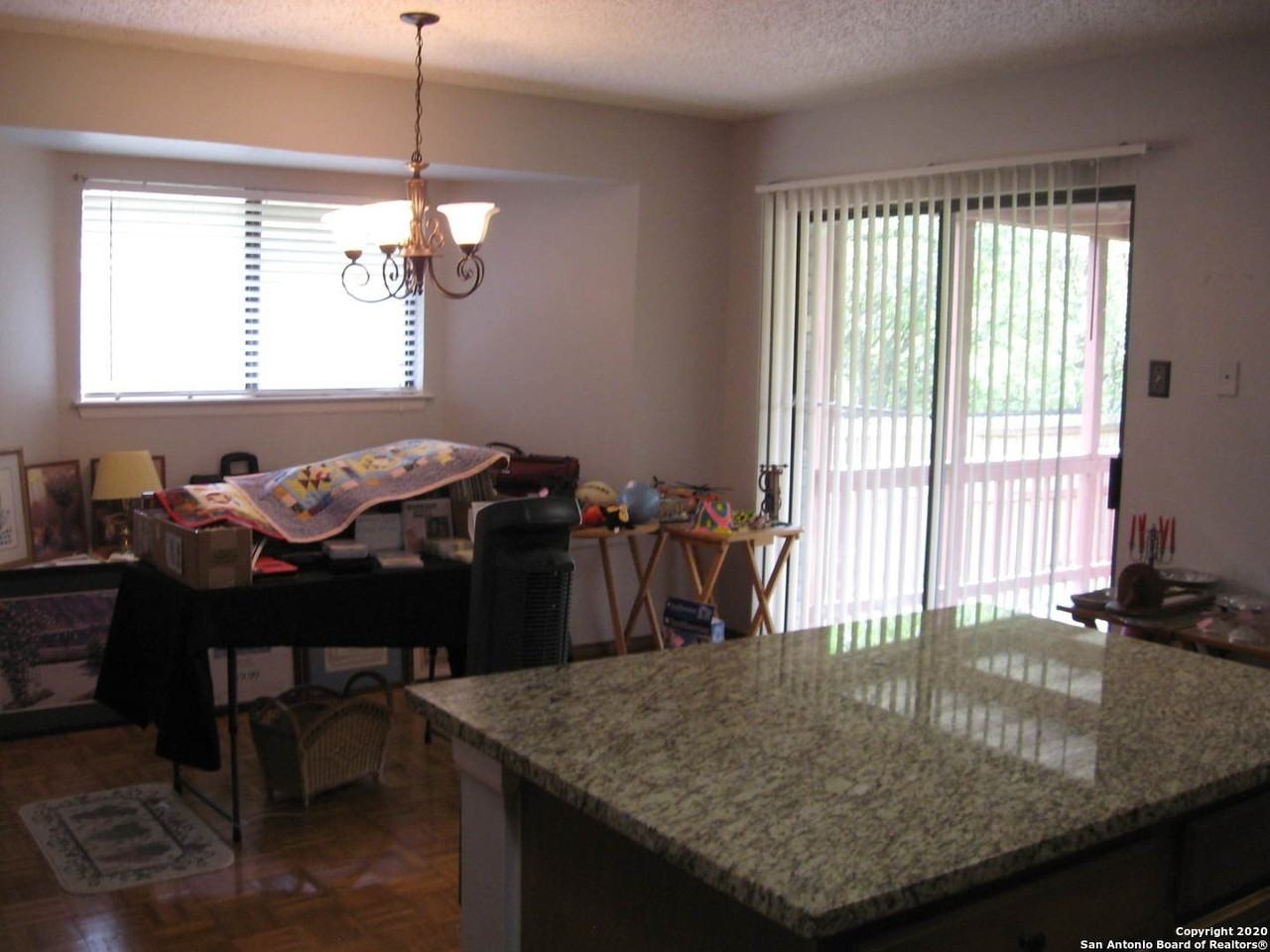 21615 Hyerwood - Photo 7 of 14