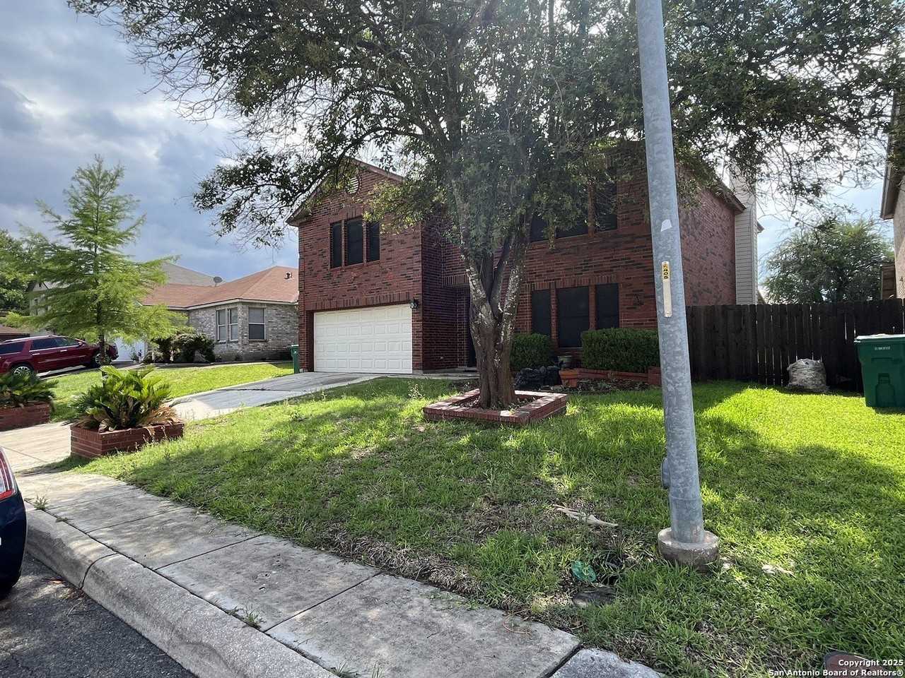 8203 Cantura Mls - Photo 3 of 45