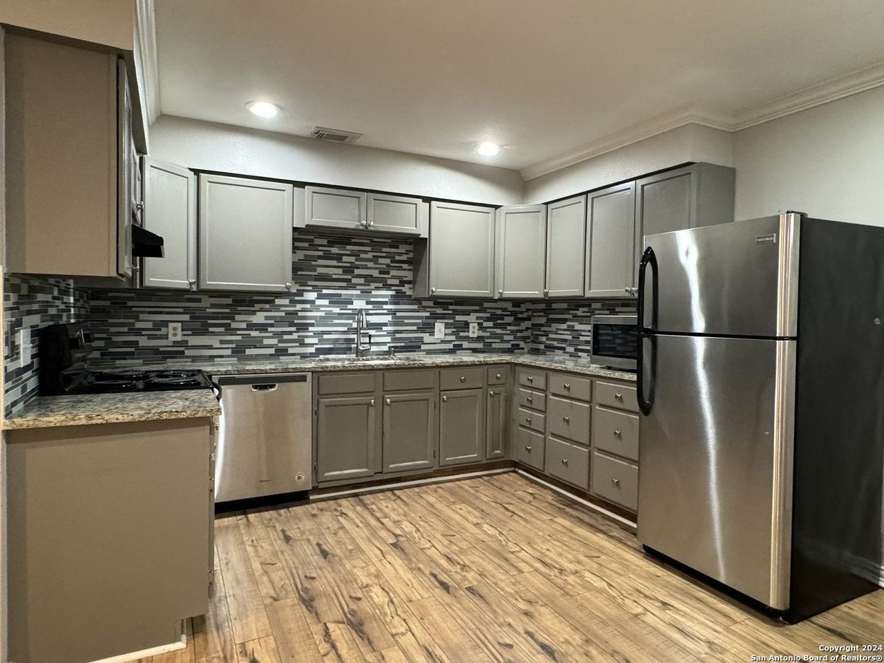 4119 Medical Dr #C302 - Photo 5 of 32