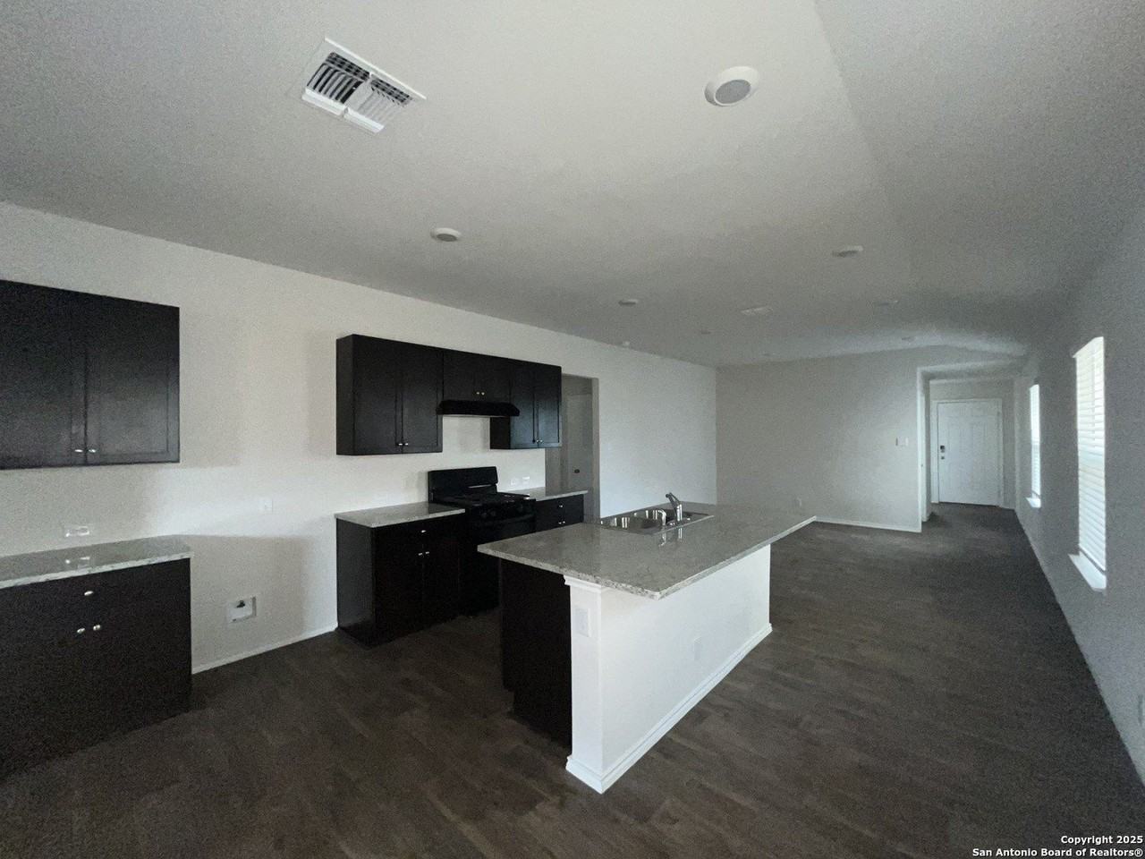 324 Middle Green Loop - Photo 7 of 30