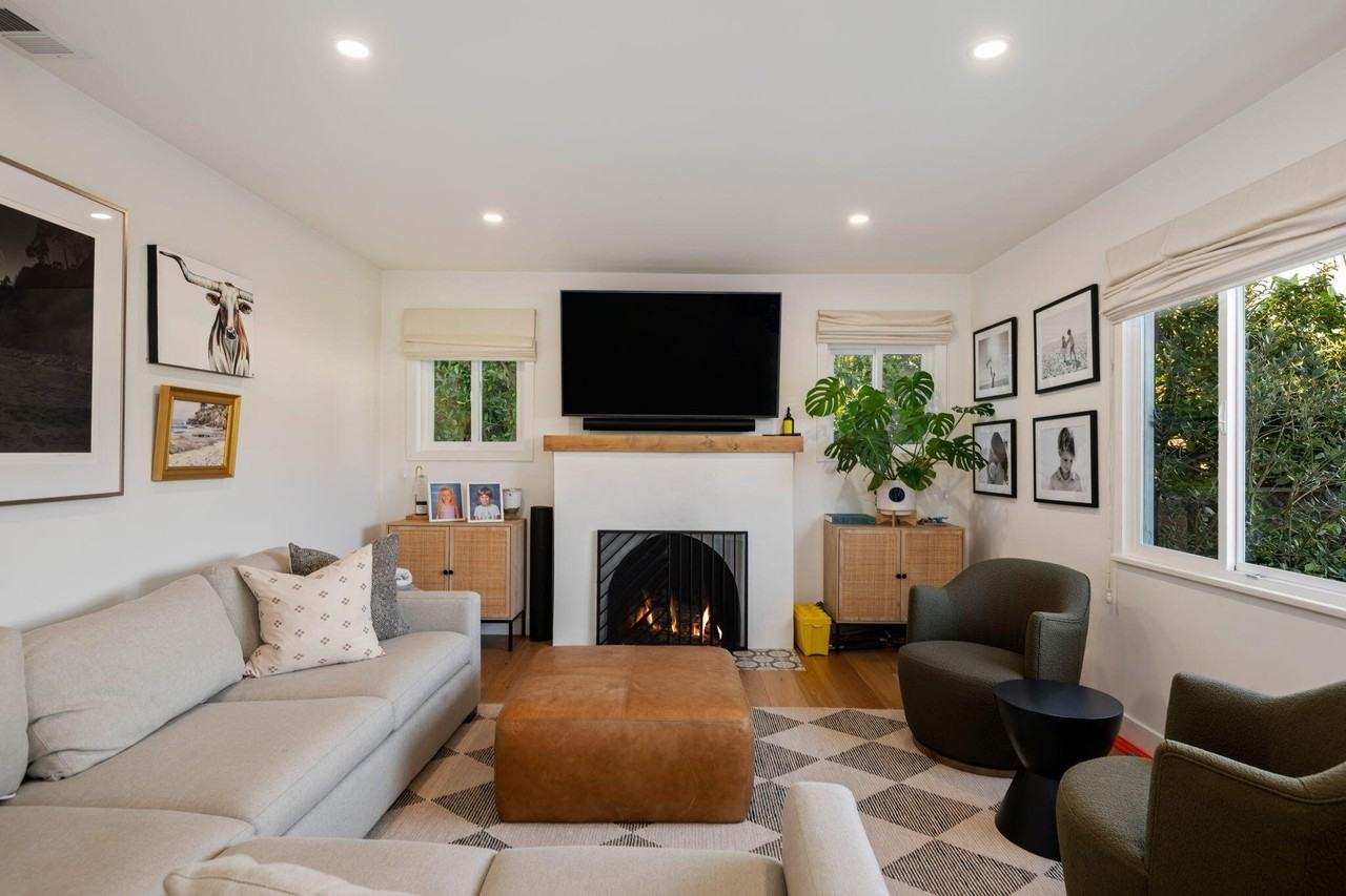 1625 Mountain Ave - Photo 3 of 17