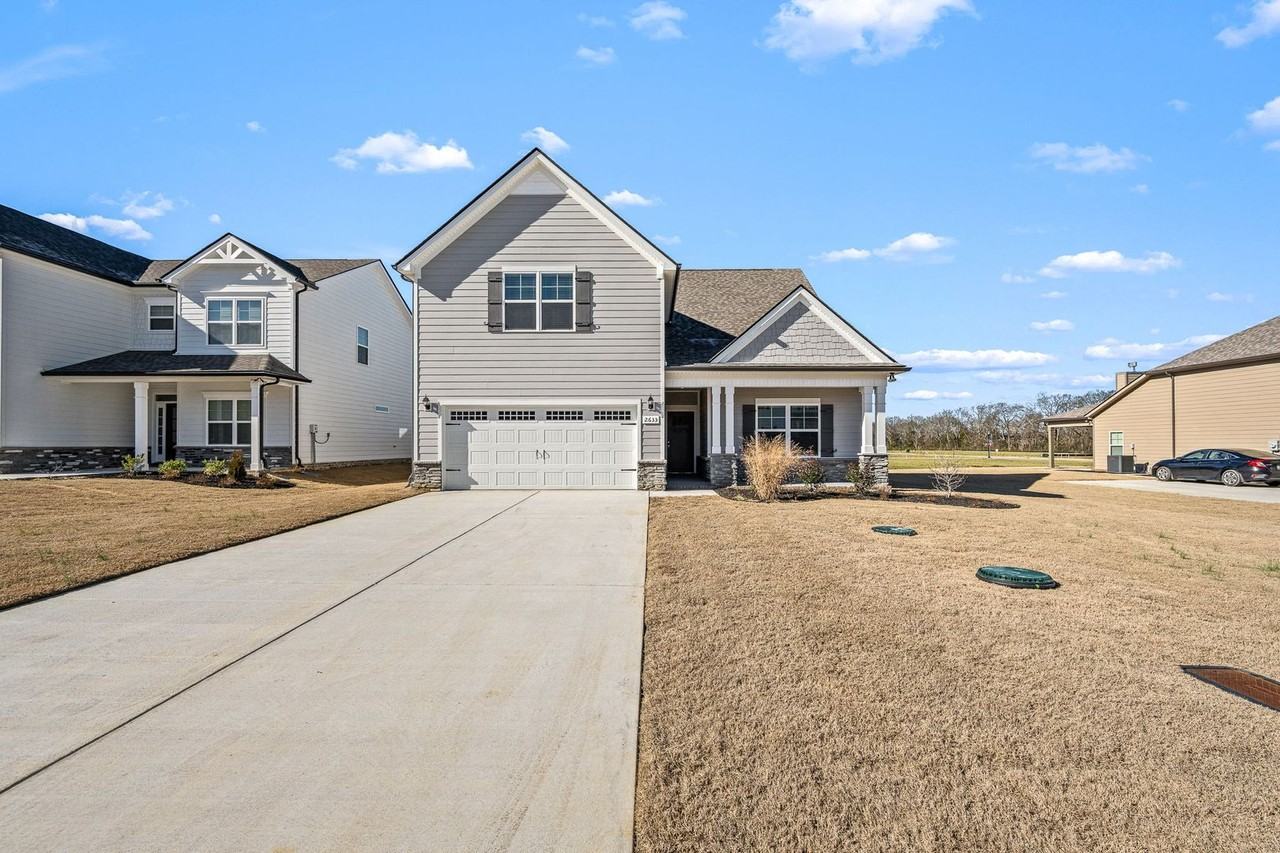 2633 Unitas Dr - Photo 3 of 45