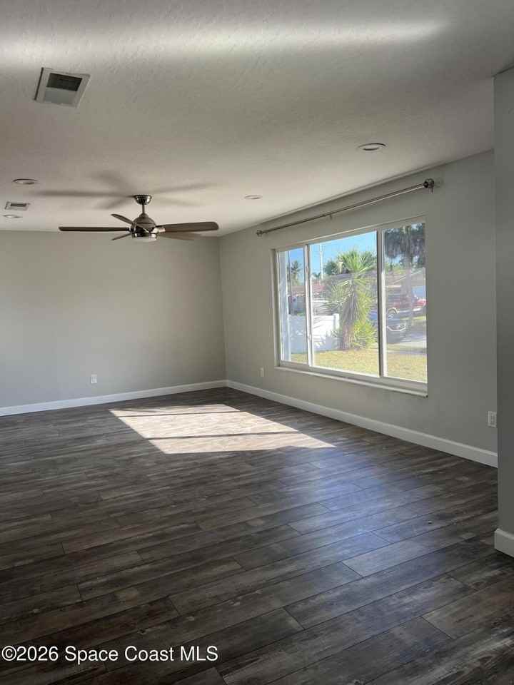 1470 Morgan Dr - Photo 7 of 25