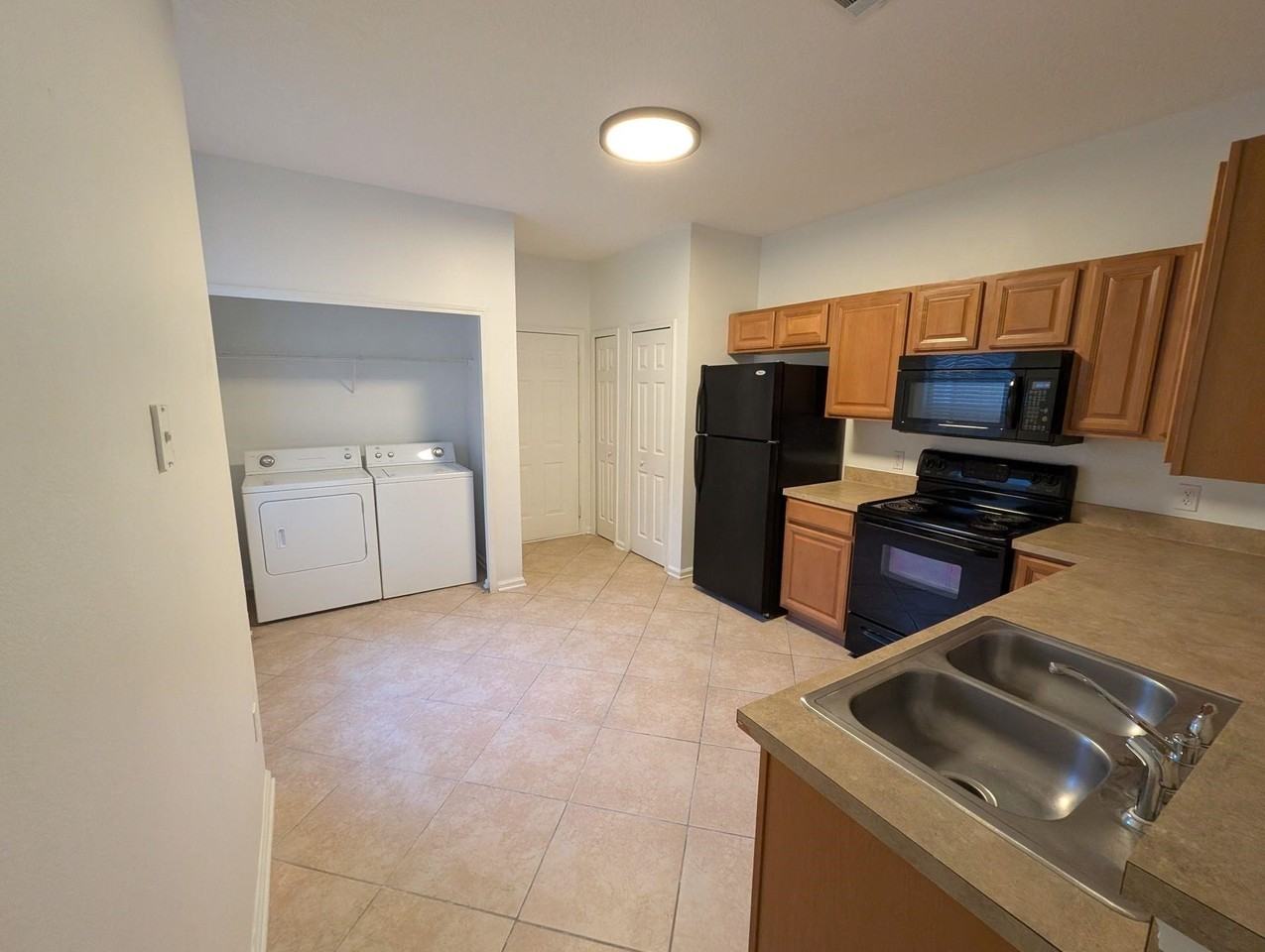 546 Scrub Jay Dr - Photo 5 of 16