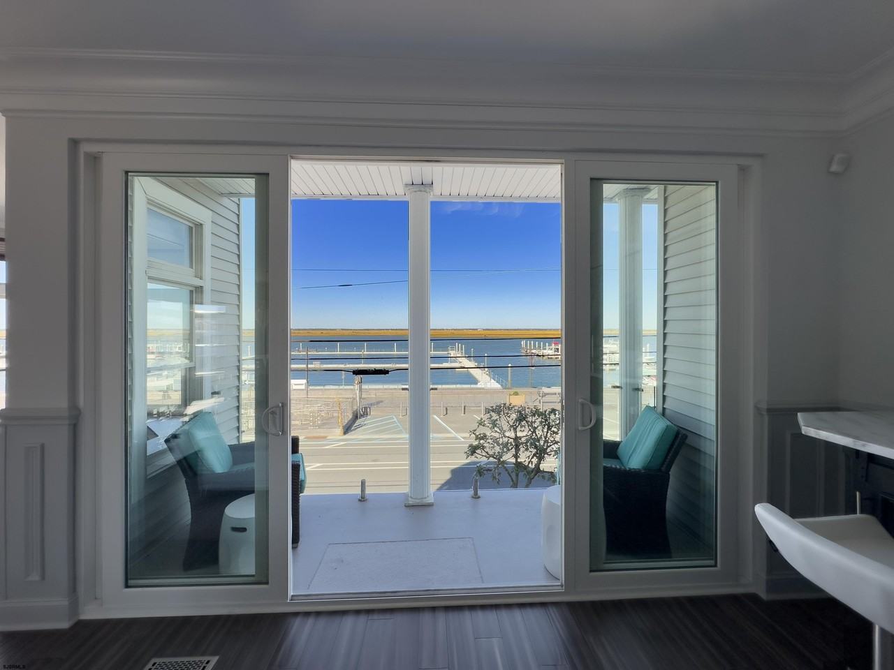 9416 Amherst Ave - Photo 6 of 50