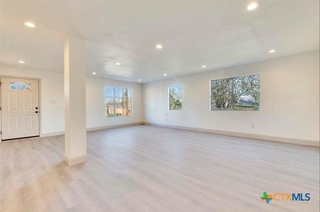 214 Jackman St - Photo 4 of 21