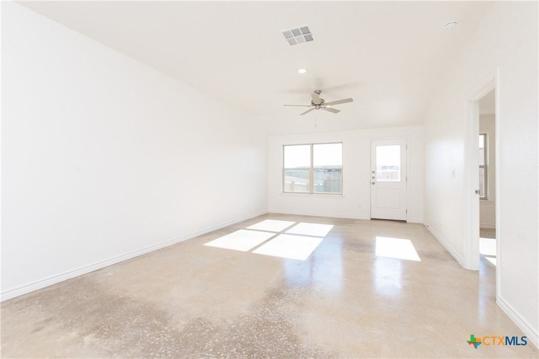 1301 Concord Dr Apt B #B - Photo 3 of 21