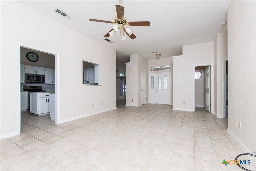 4713 Stagecoach Trl - Photo 4 of 23