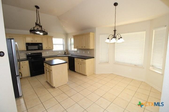 3610 Armstrong County Ct - Photo 3 of 14