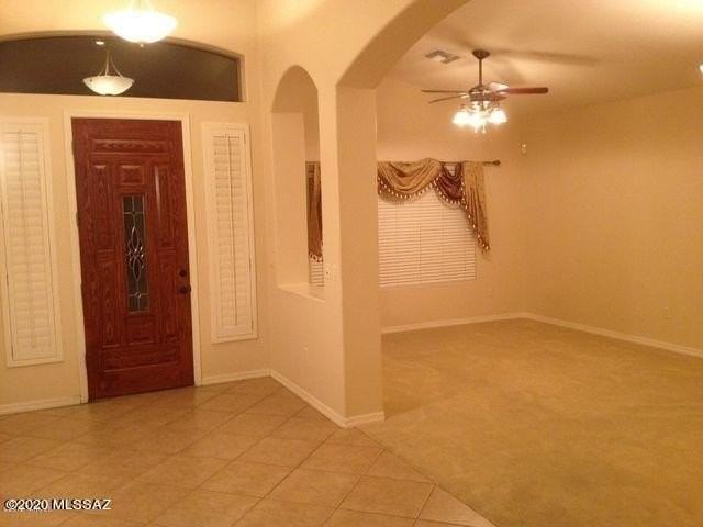 918 E Gibbon River Way - Photo 4 of 12