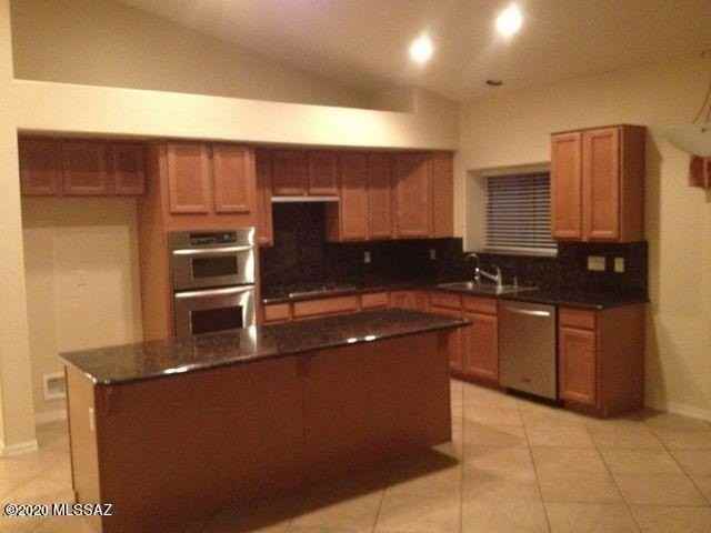 918 E Gibbon River Way - Photo 6 of 12