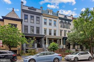 featured image of 1116 Monroe St Nw Apt 1 #1