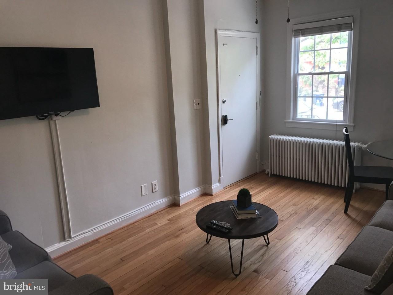 731 13th St Ne Apt 1 #1 - Photo 3 of 16