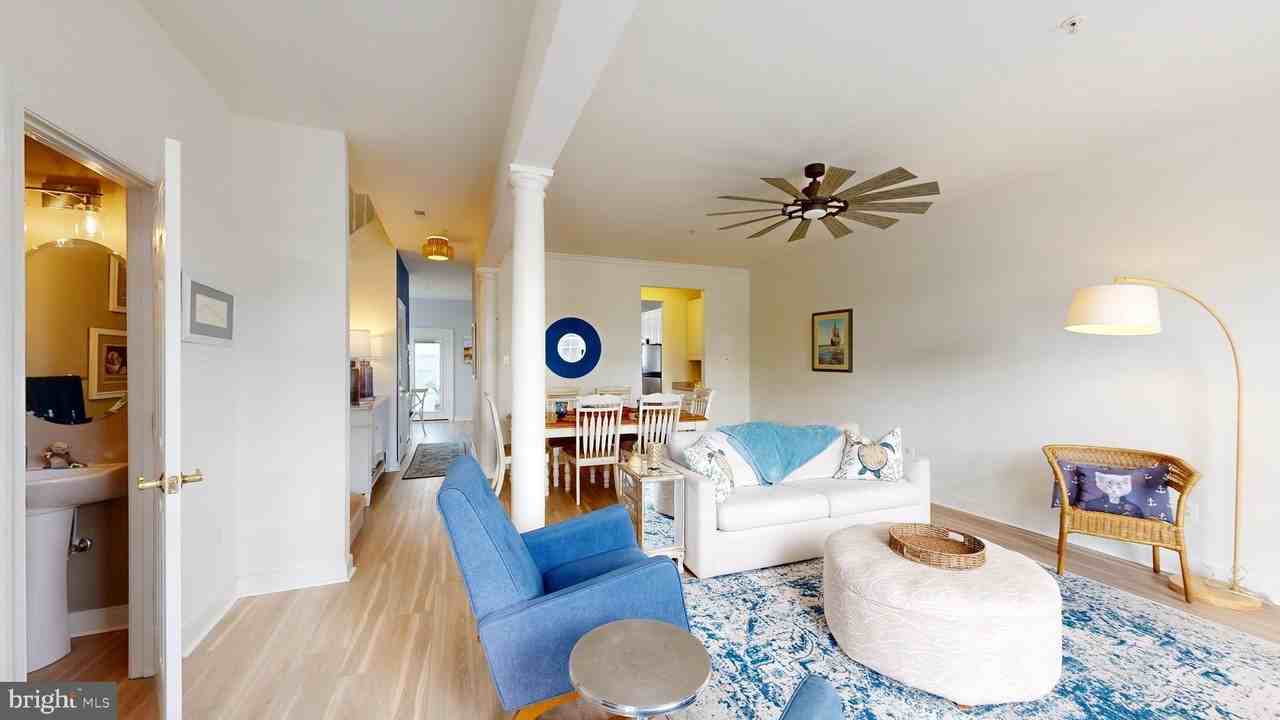 17216 Chatham St - Photo 2 of 44