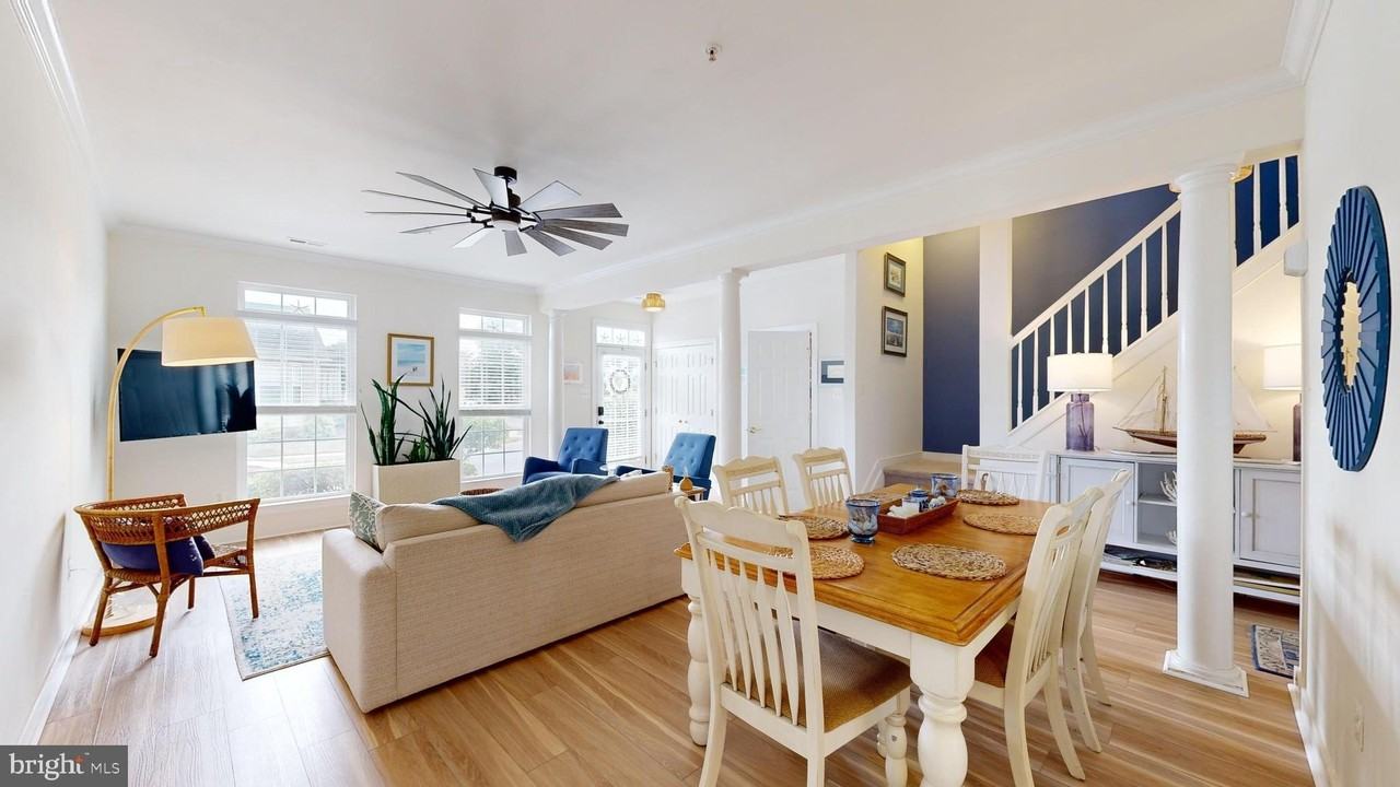 17216 Chatham St - Photo 6 of 44