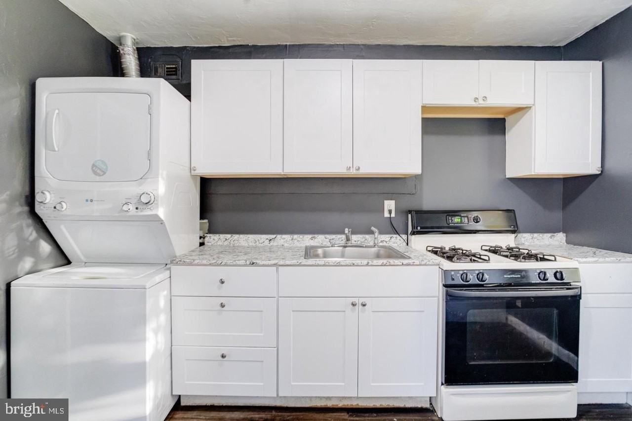 2 Chesapeake Ct - Photo 6 of 16