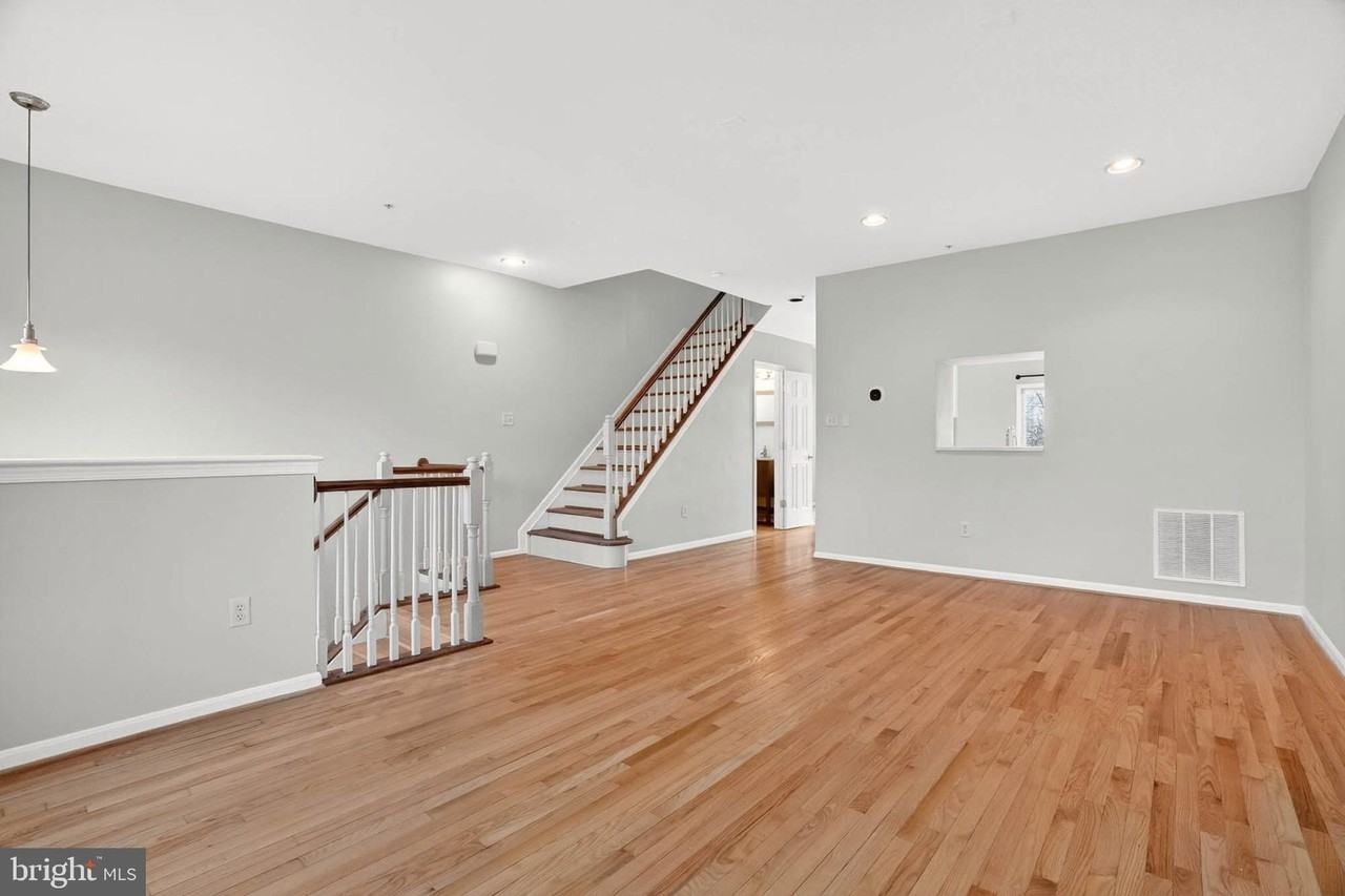 7207 Solar Walk - Photo 4 of 30