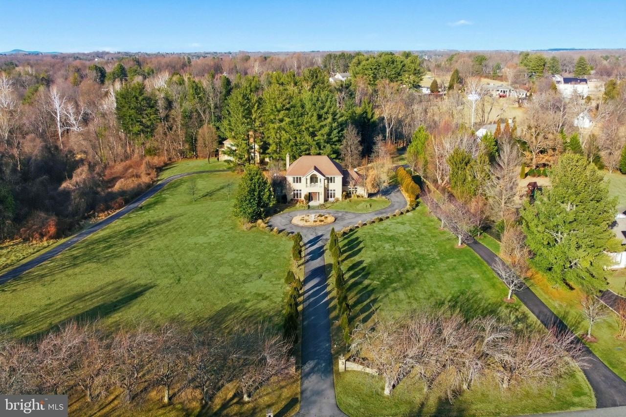 13113 Brushwood Way - Photo 2 of 50