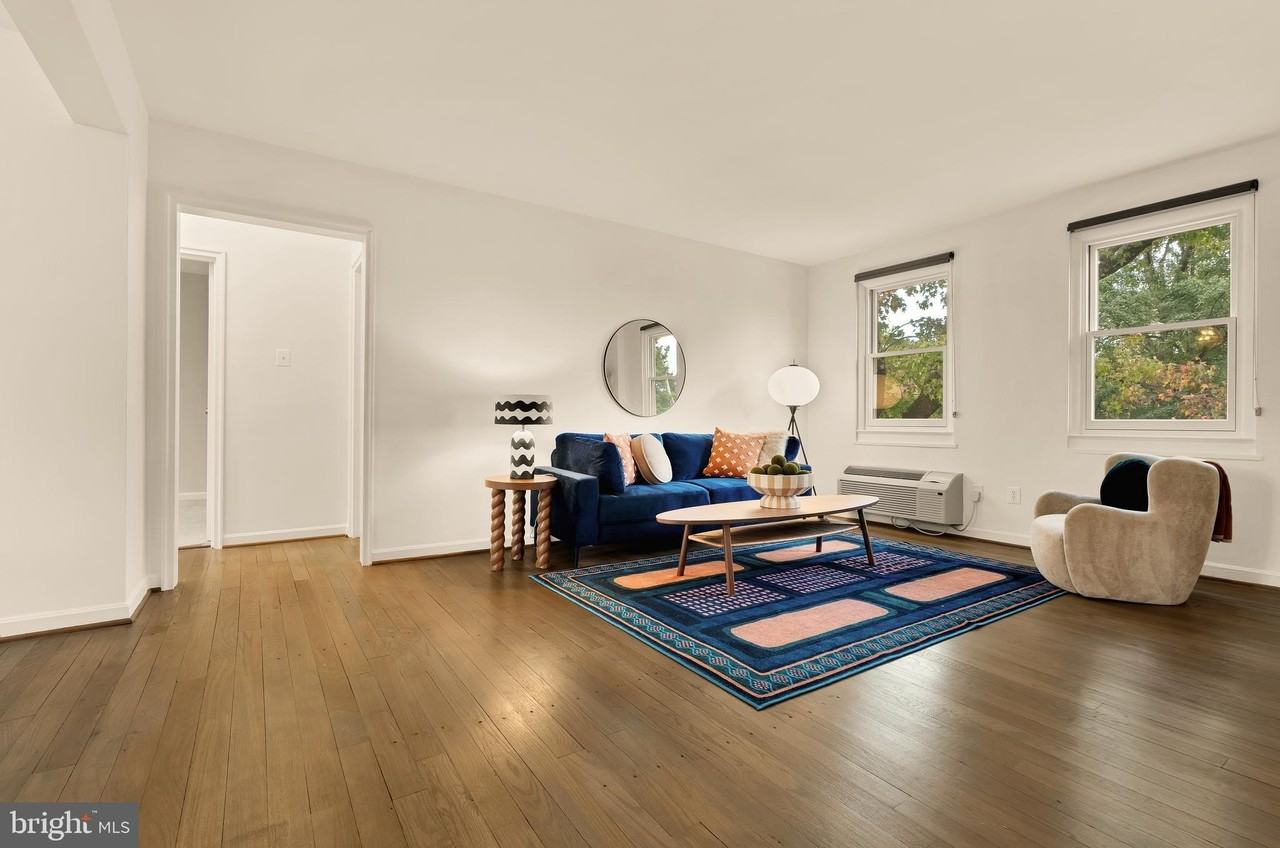 4818 Chevy Chase Dr Apt 303 #303 - Photo 2 of 30