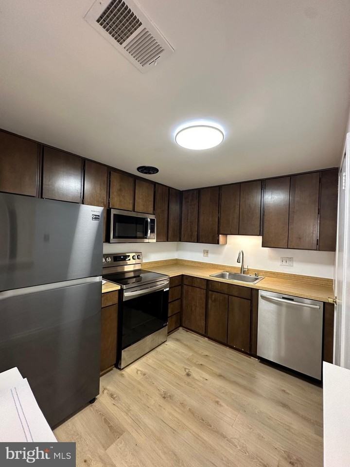 21 Brassie Ct - Photo 4 of 23