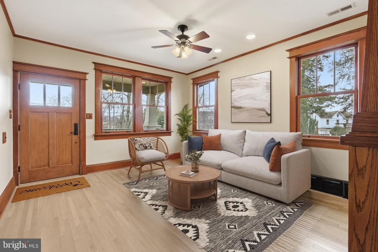 2400 Valley Way - Photo 7 of 46