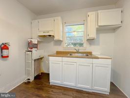 featured image of 100 W Main St Apt B #B