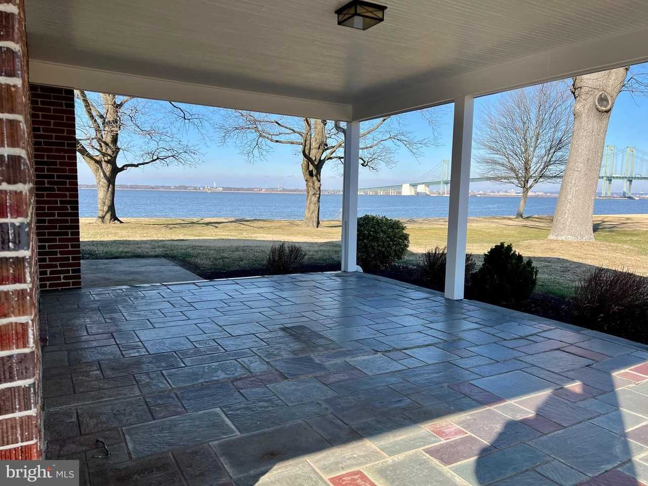 289 N River Dr - Photo 2 of 26