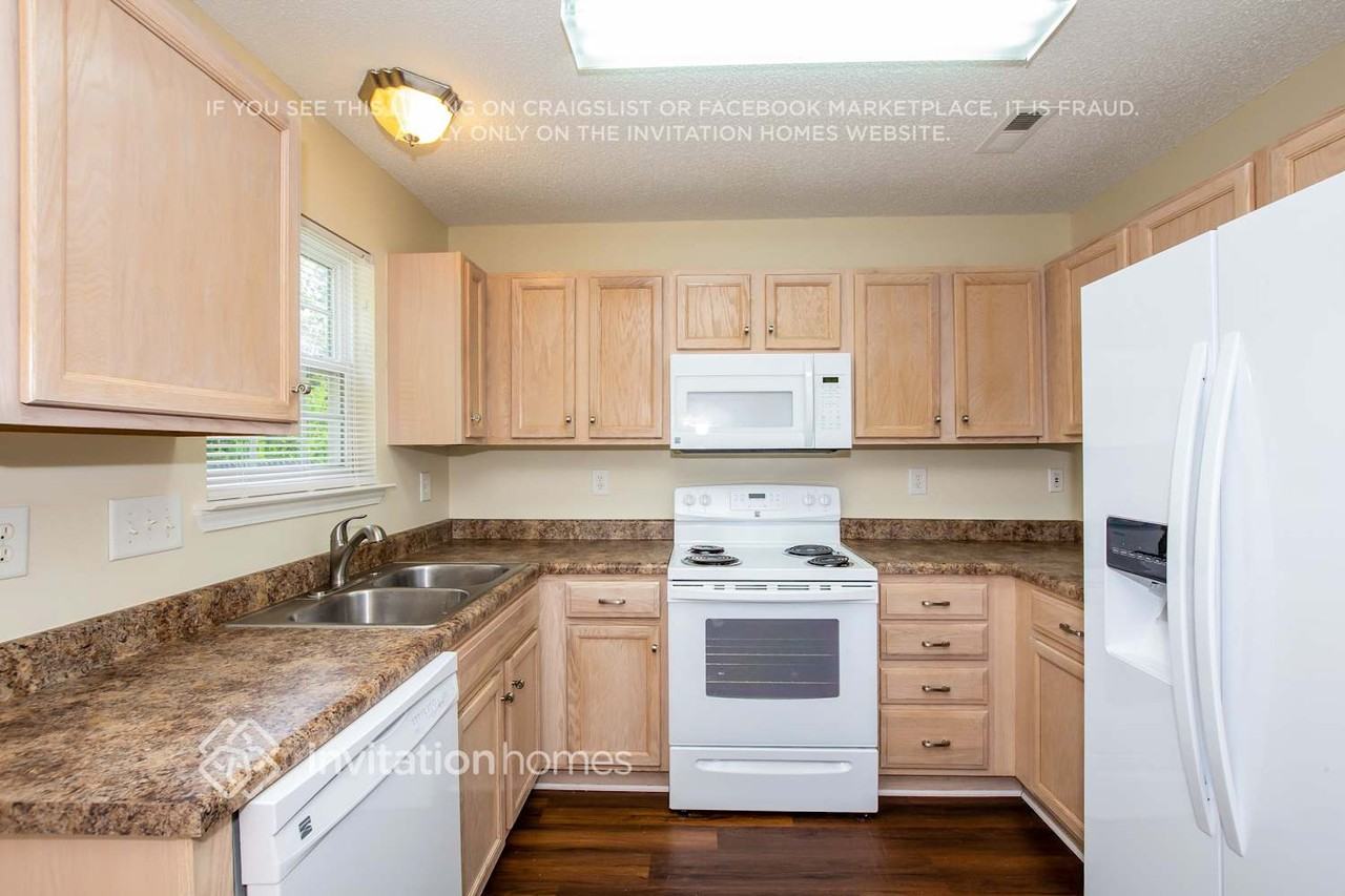 4541 Brandie Glen Rd - Photo 4 of 14