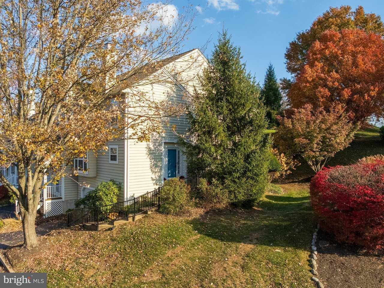 913 Harbour Ridge Ln - Photo 4 of 48