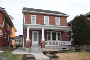 featured image of 146 W Granada Ave