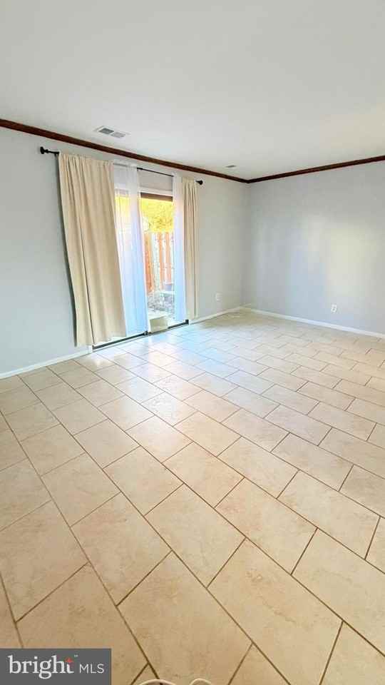 230 Holly Dr - Photo 5 of 6