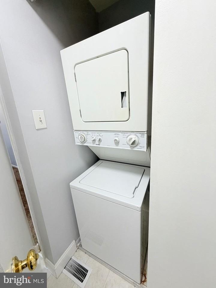 230 Holly Dr - Photo 6 of 6