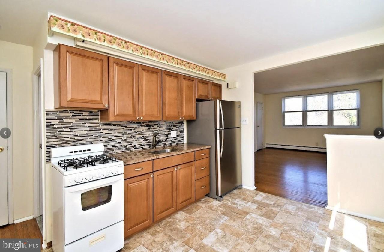 100 Borbeck Ave 2nd Fl #2ndFL - Photo 5 of 11