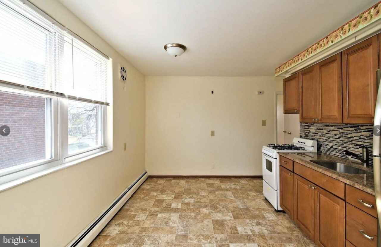 100 Borbeck Ave 2nd Fl #2ndFL - Photo 6 of 11