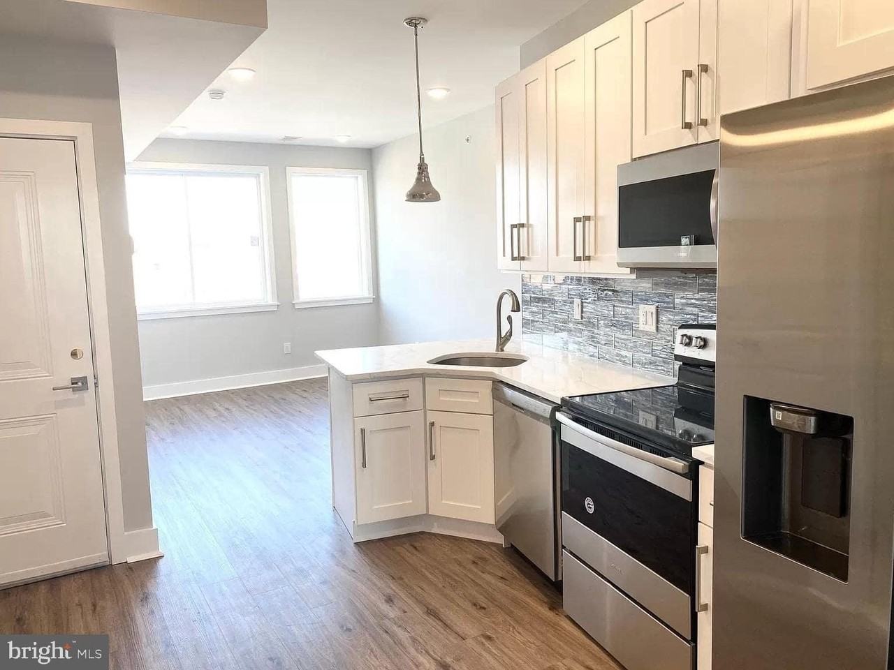 2425 Frankford Ave Apt 3 #3 - Photo 2 of 17