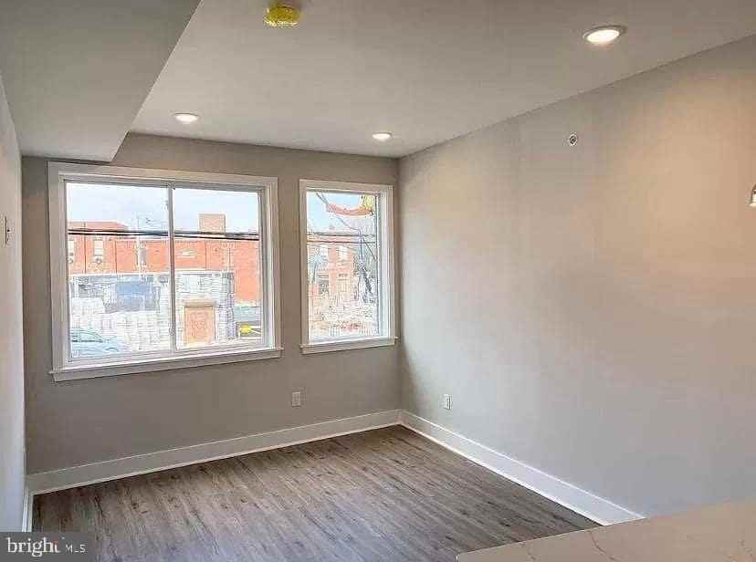 2425 Frankford Ave Apt 3 #3 - Photo 3 of 17
