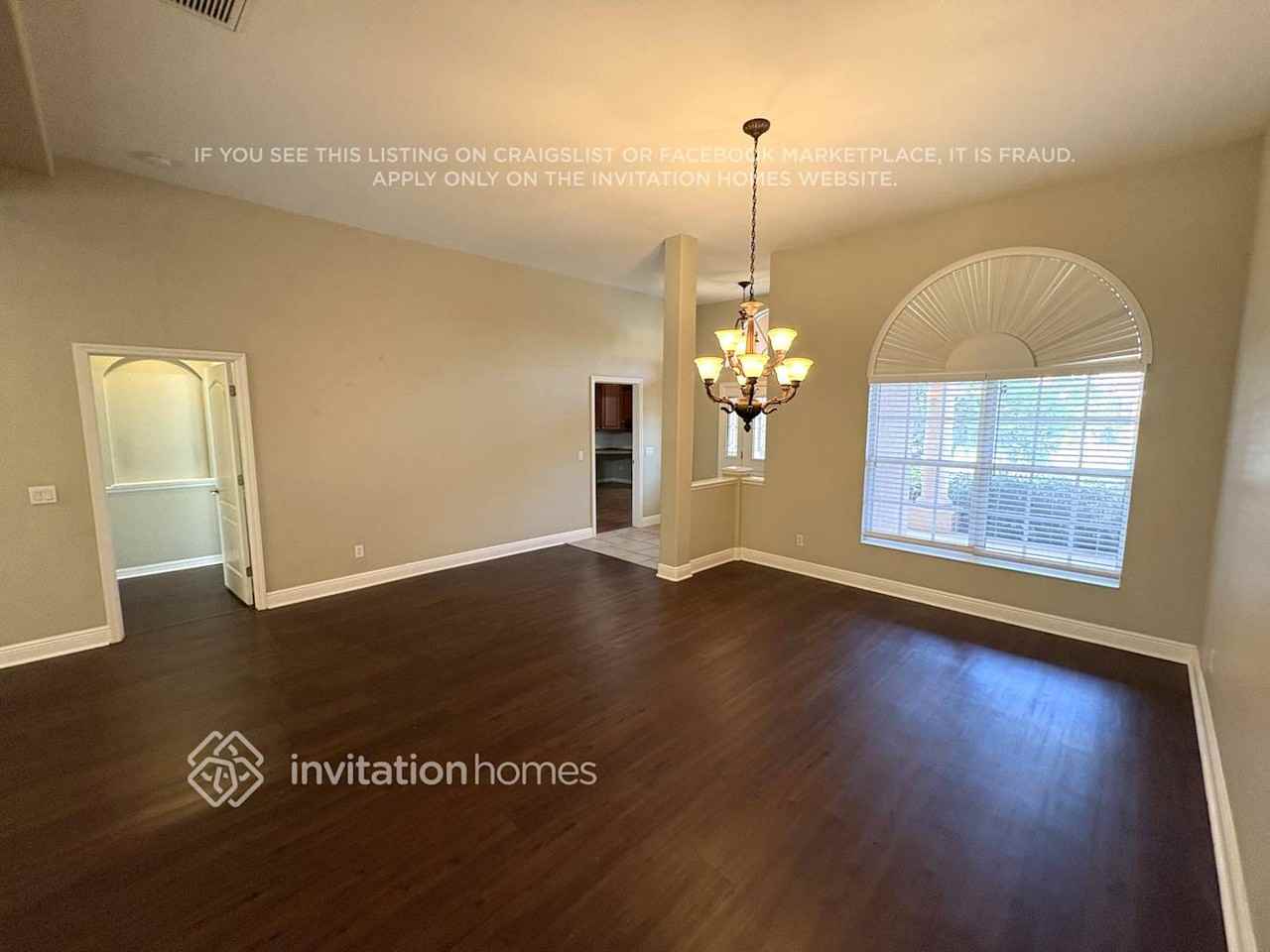 13075 Peregrin Cir - Photo 3 of 18