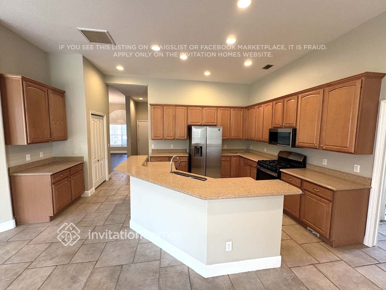 13075 Peregrin Cir - Photo 5 of 18