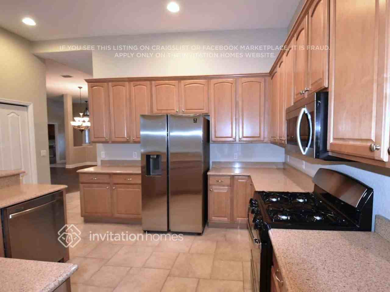 13075 Peregrin Cir - Photo 6 of 18