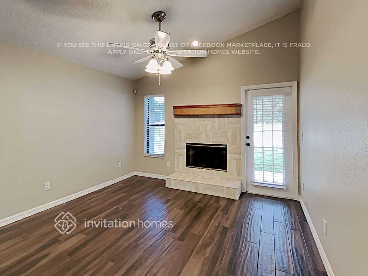 485 Brightview Dr - Photo 3 of 19