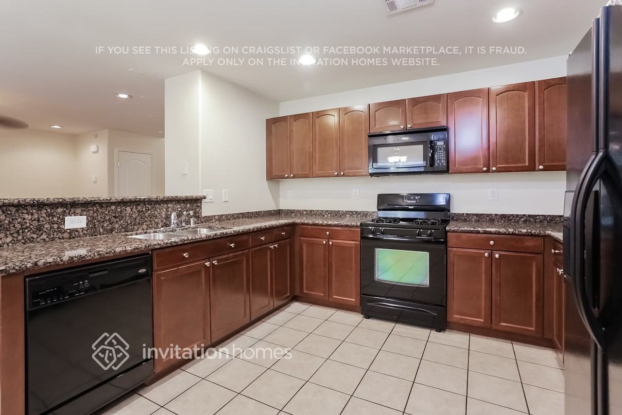 10631 Gibbous Moon Dr - Photo 5 of 15