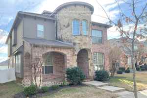 featured image of 1008 Hayden Ln